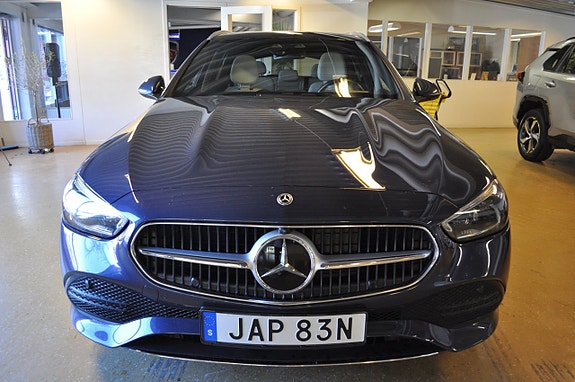 Mercedes-Benz C300 de 8 of 18