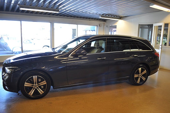 Mercedes-Benz C300 de 5 of 18