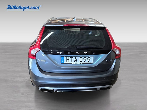 Volvo V60 Cross Country 4 of 10