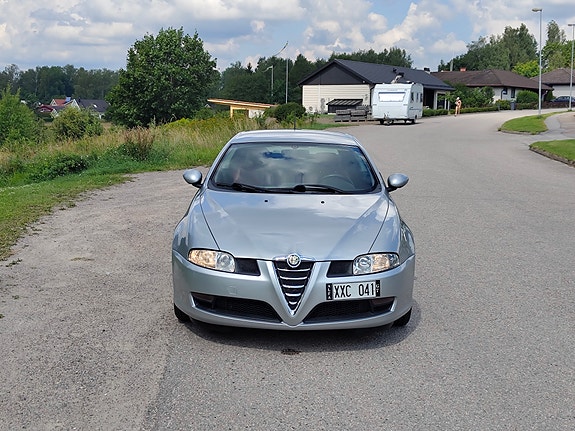 Alfa Romeo GT 8 of 20