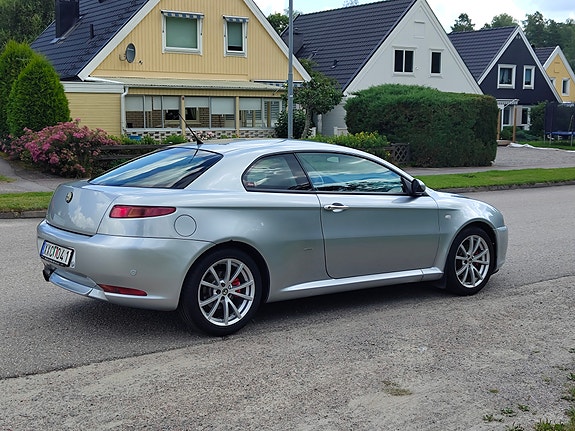Alfa Romeo GT 6 of 20