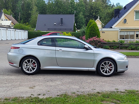 Alfa Romeo GT 5 of 20
