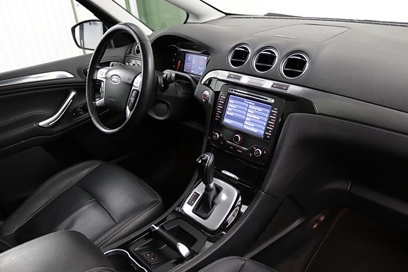 Ford S-MAX 28 of 30
