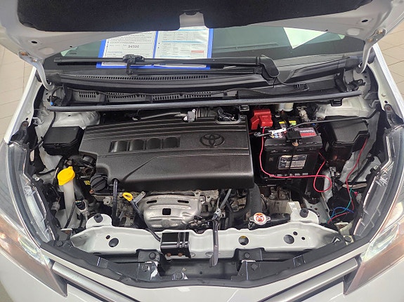 Toyota Yaris 16 of 23