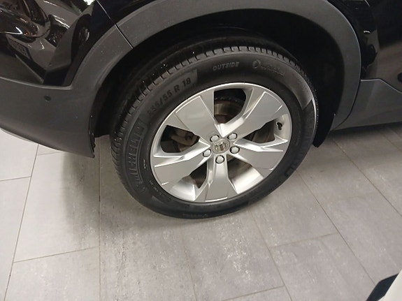 Volvo XC40 10 of 14