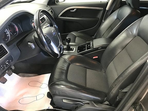 Volvo V70 14 of 20