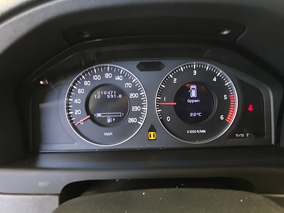 Volvo V70 7 of 20