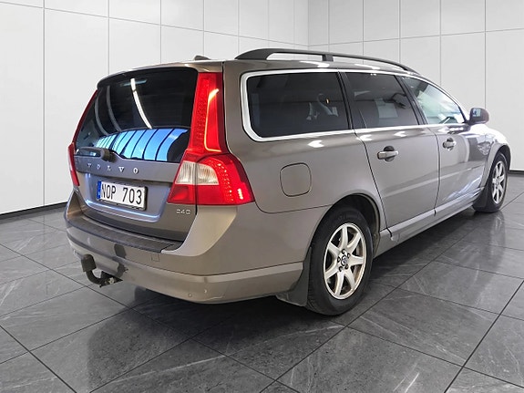 Volvo V70 3 of 20