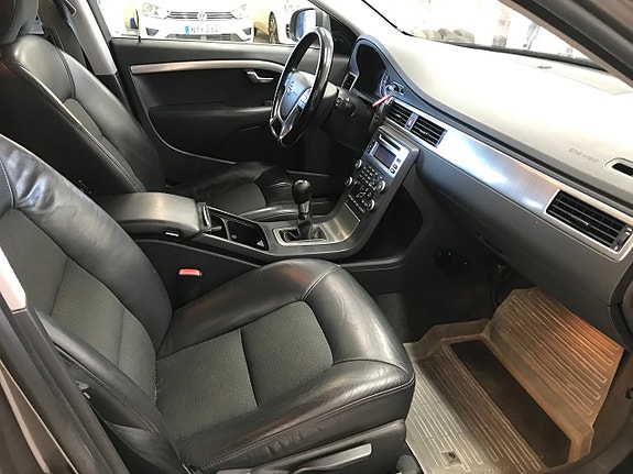 Volvo V70 15 of 20