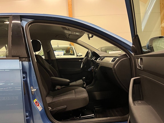 Skoda Rapid 9 of 15
