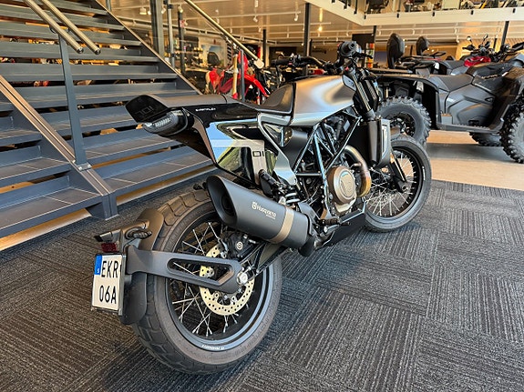 Husqvarna 701 Svartpilen Style 0% ränta 38mån 3 of 7