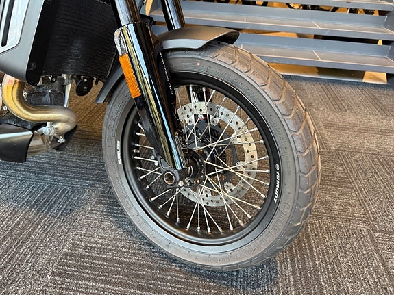 Husqvarna 701 Svartpilen Style 0% ränta 38mån 6 of 7