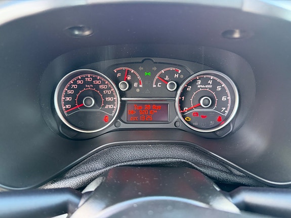 Fiat Doblo 25 of 27