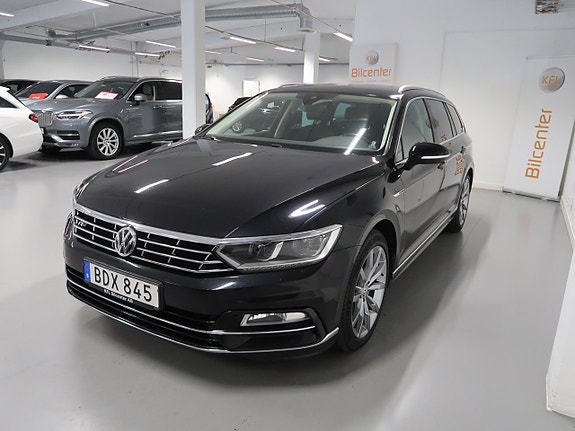Volkswagen Passat 9 of 30
