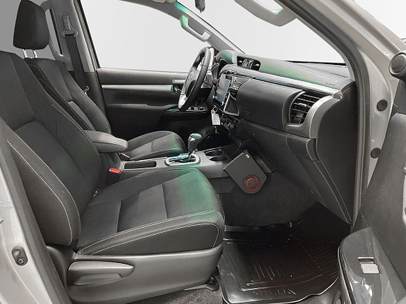 Toyota HiLux 10 of 11