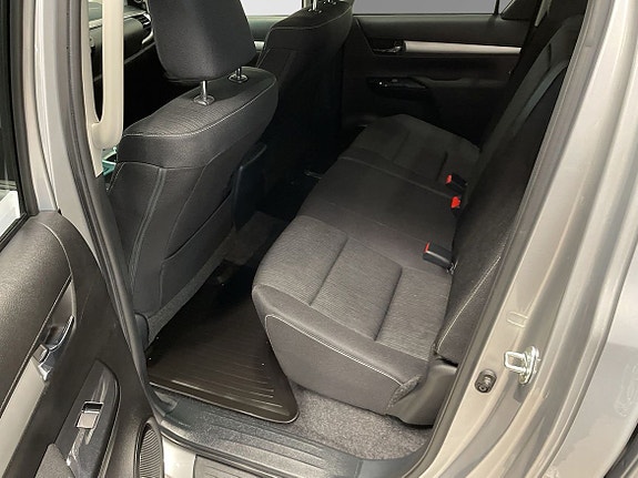 Toyota HiLux 11 of 11