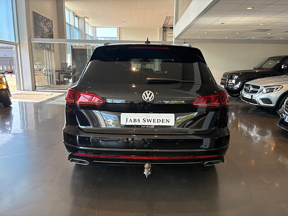 Volkswagen Touareg 4 of 15