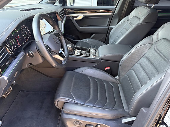 Volkswagen Touareg 6 of 15