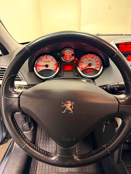 Peugeot 207 12 of 15