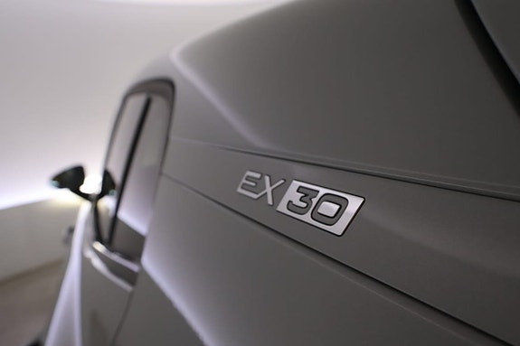 Volvo EX30 13 of 18