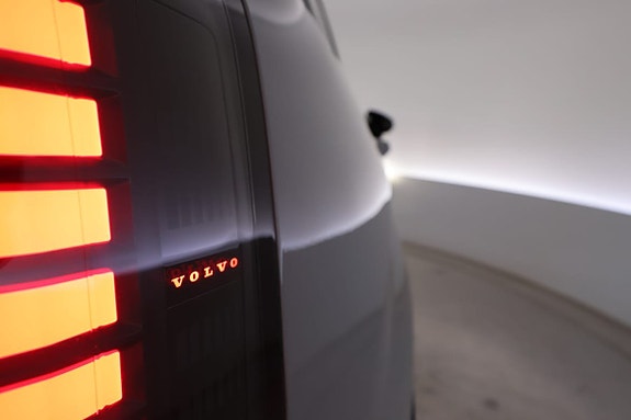 Volvo EX30 12 of 18