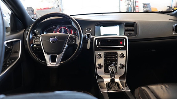 Volvo V60 9 of 17