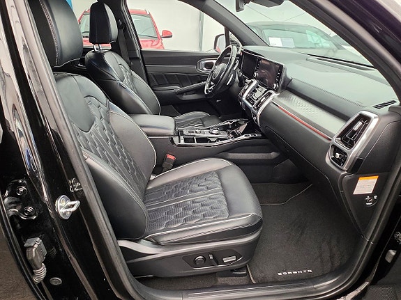 Kia Sorento 11 of 30