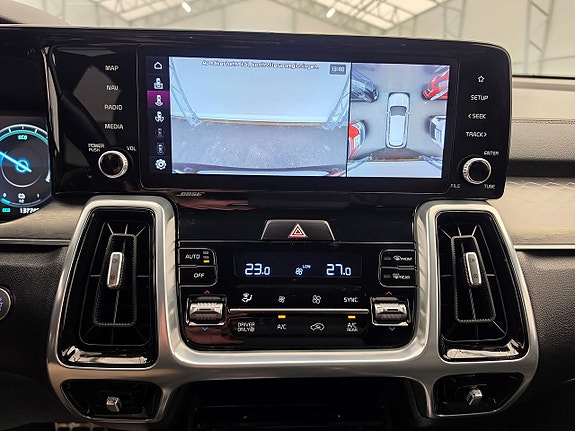 Kia Sorento 27 of 30