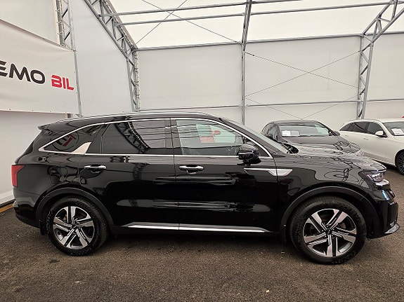 Kia Sorento 3 of 30