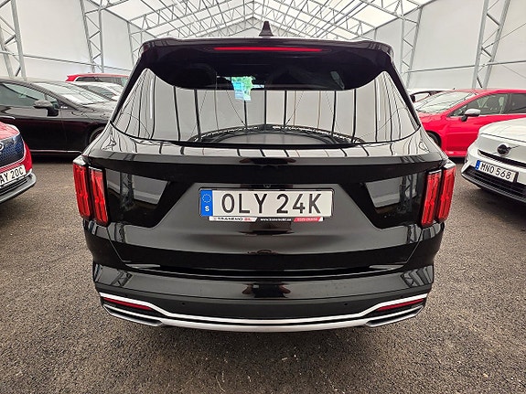 Kia Sorento 5 of 30