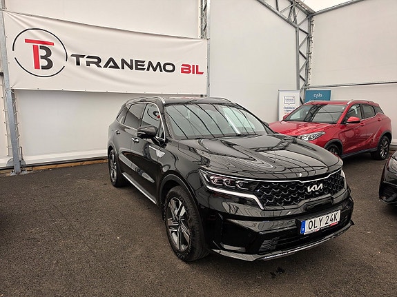 Kia Sorento 2 of 30