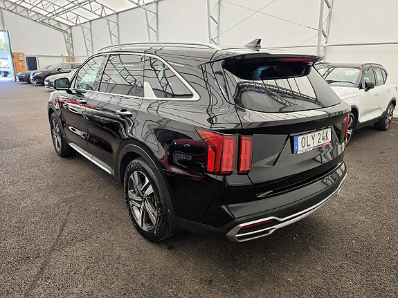 Kia Sorento 7 of 30