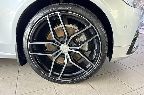 Volvo V90 22 of 25