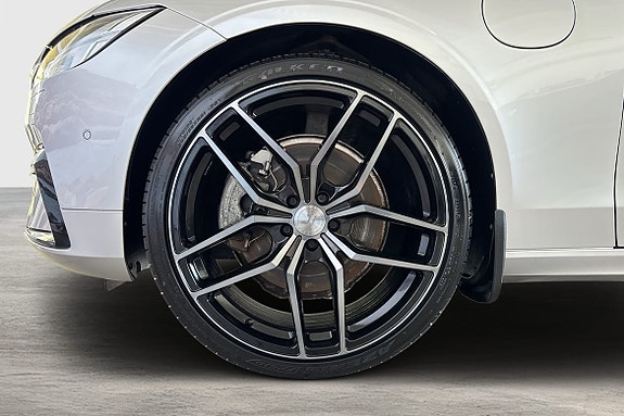 Volvo V90 10 of 25