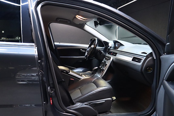 Volvo V70 13 of 25
