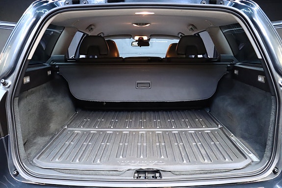 Volvo V70 12 of 25