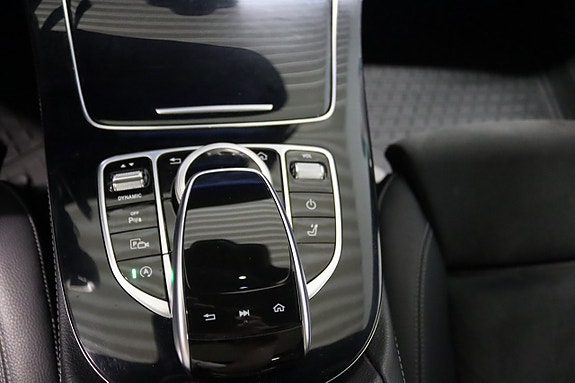 Mercedes-Benz E220 18 of 25