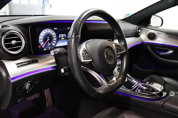 Mercedes-Benz E220 21 of 25