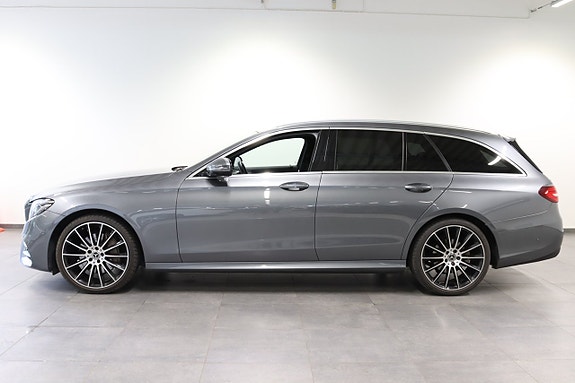 Mercedes-Benz E220 3 of 25