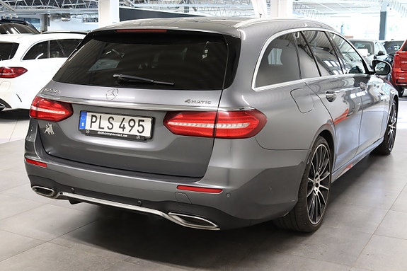 Mercedes-Benz E220 8 of 25
