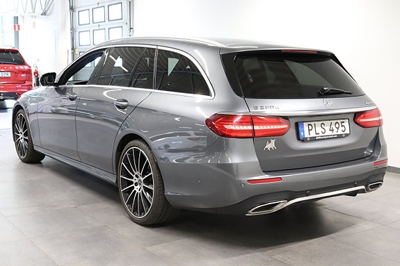 Mercedes-Benz E220 4 of 25