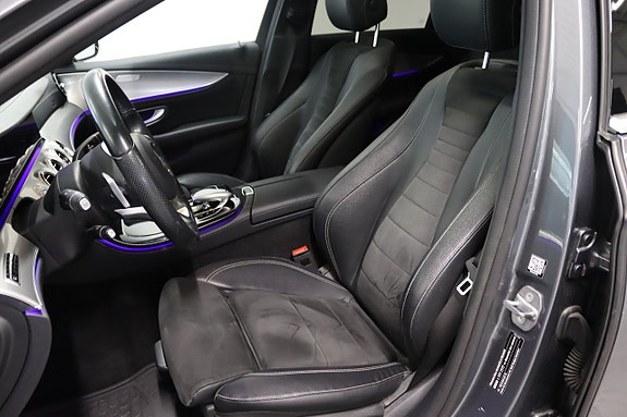 Mercedes-Benz E220 23 of 25