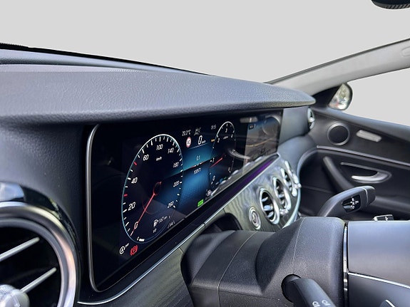 Mercedes-Benz E220 d 9 of 14