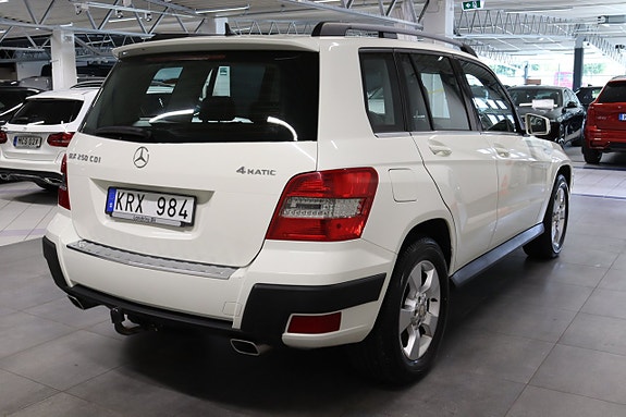 Mercedes-Benz GLK250 7 of 15