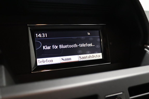 Mercedes-Benz GLK250 14 of 15