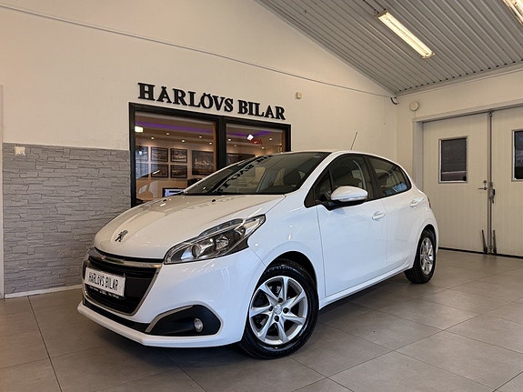 Peugeot 208 2 of 19