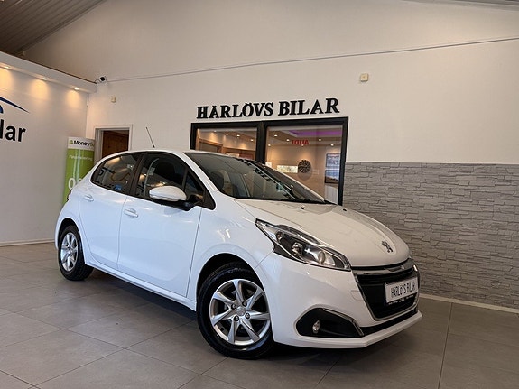 Peugeot 208 8 of 19