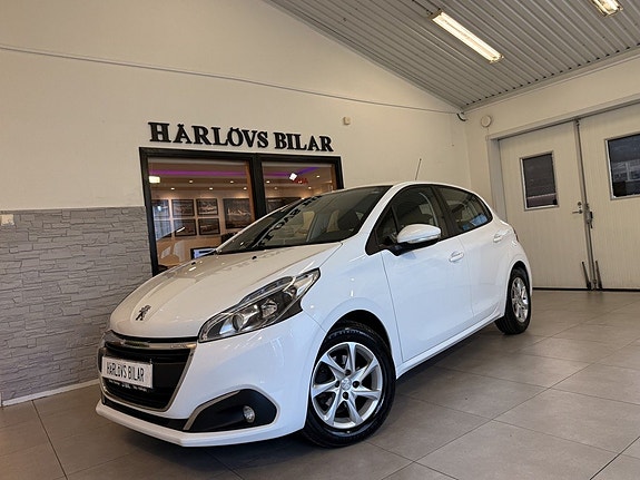Peugeot 208 7 of 19