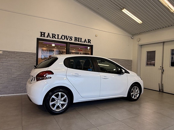 Peugeot 208 6 of 19