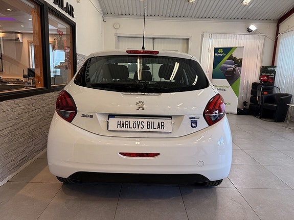 Peugeot 208 19 of 19